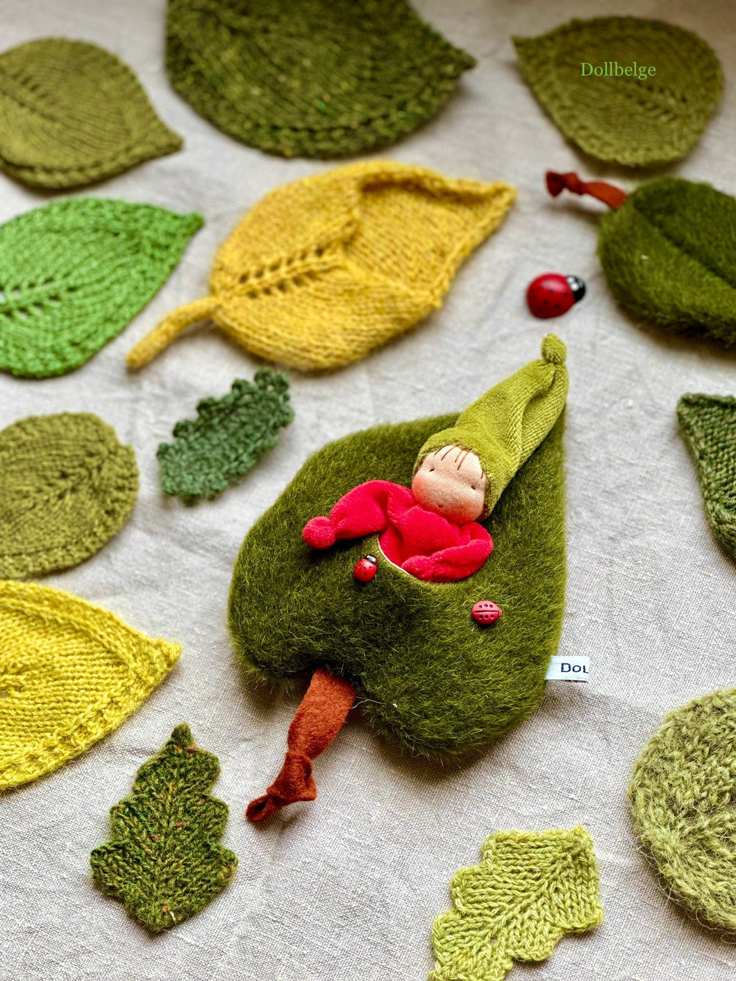 Tiny Gnome in Leaf Cosy