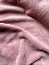 Load image into Gallery viewer, Softest Nicky Velours - Dollbelge Selection - 10 Euro/M
