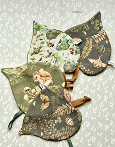 PDF Pattern - Foldable Leaf Blanket