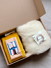 Load image into Gallery viewer, Magnetic Single Knot Friend Doll Making Kit
